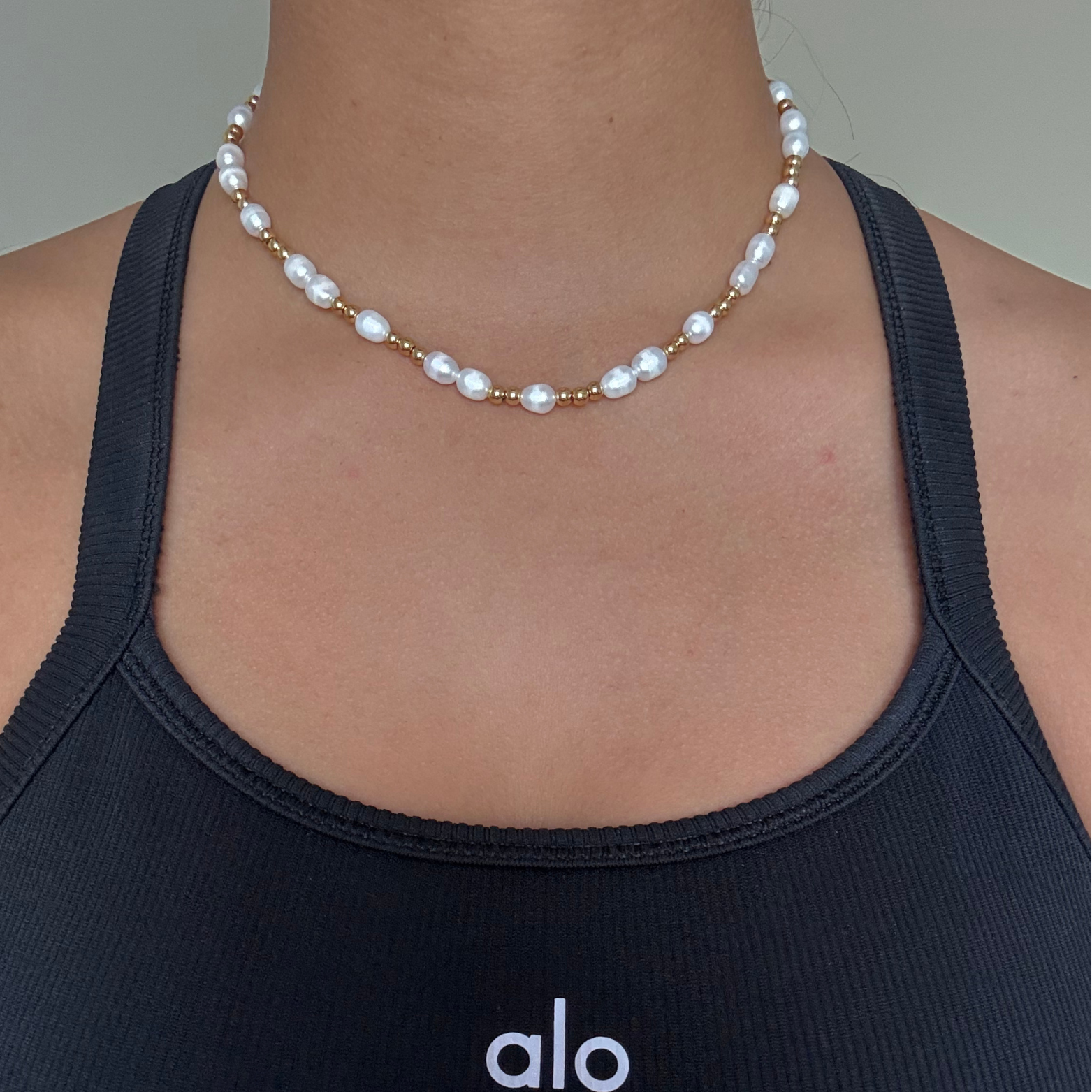 gold & pearl necklace