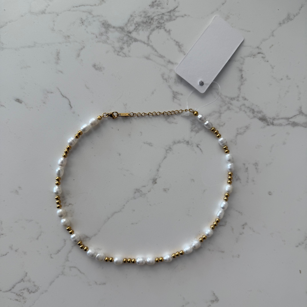 Gold & pearl necklace