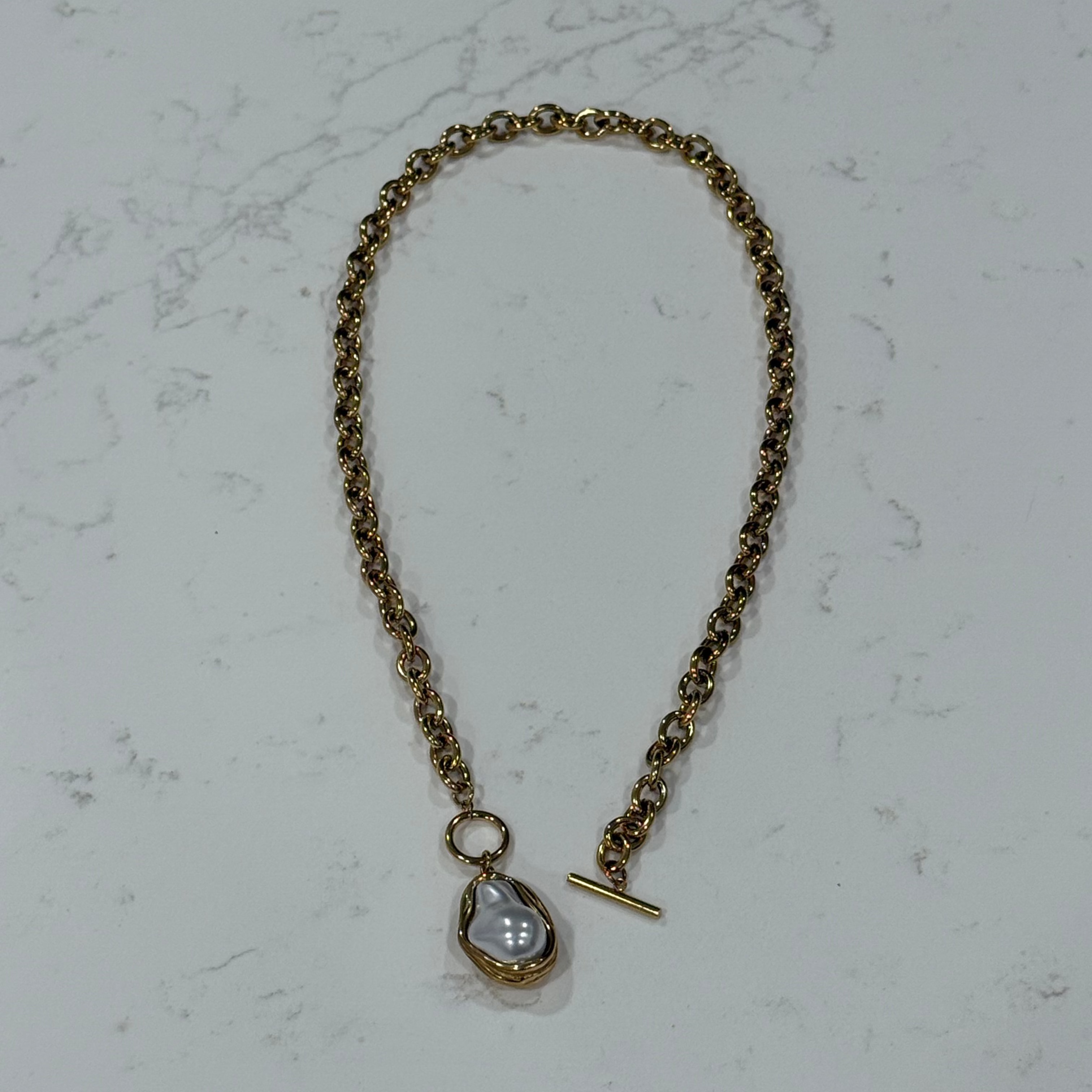 Pearl gem necklace