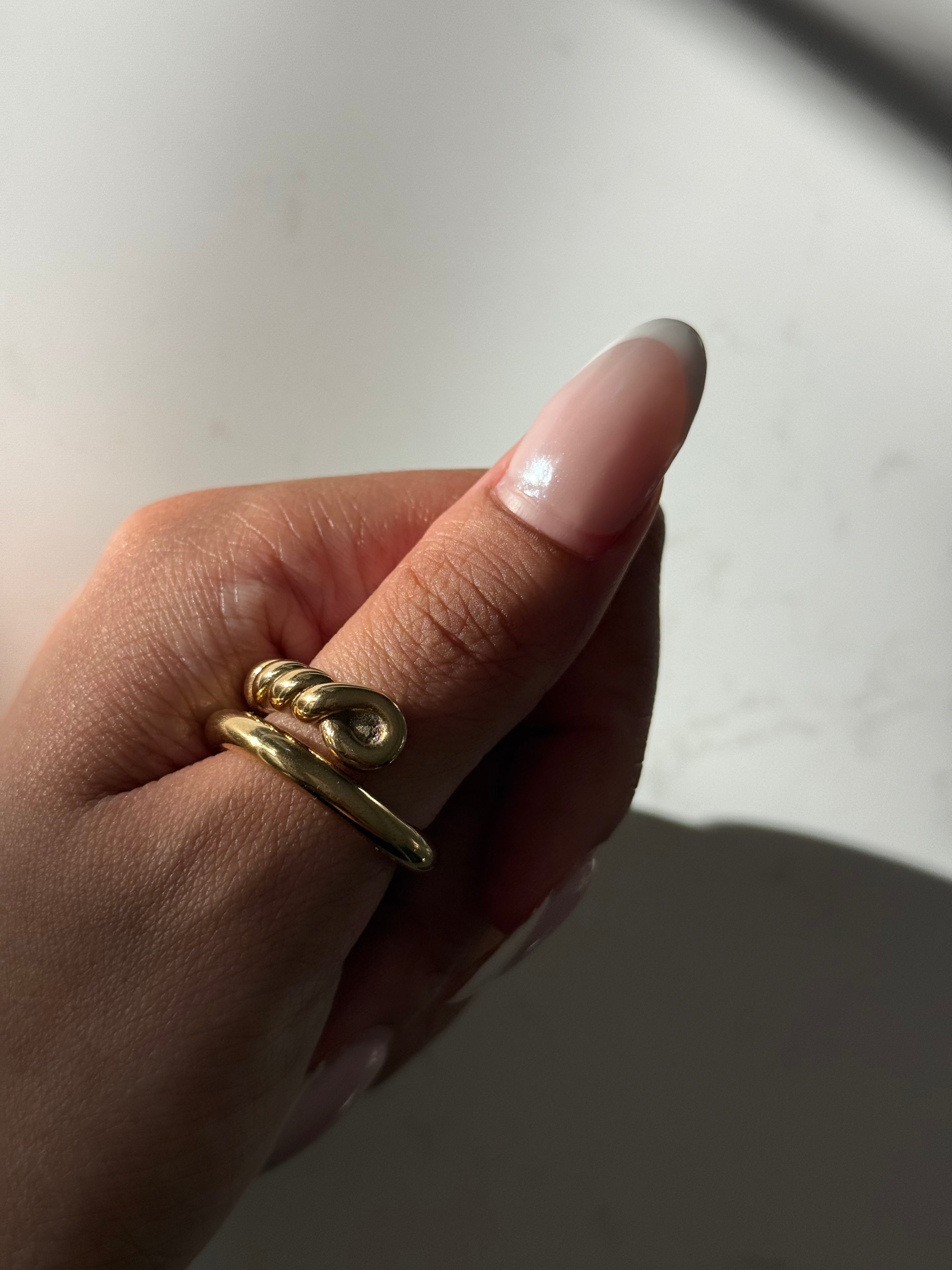 Gold twist ring