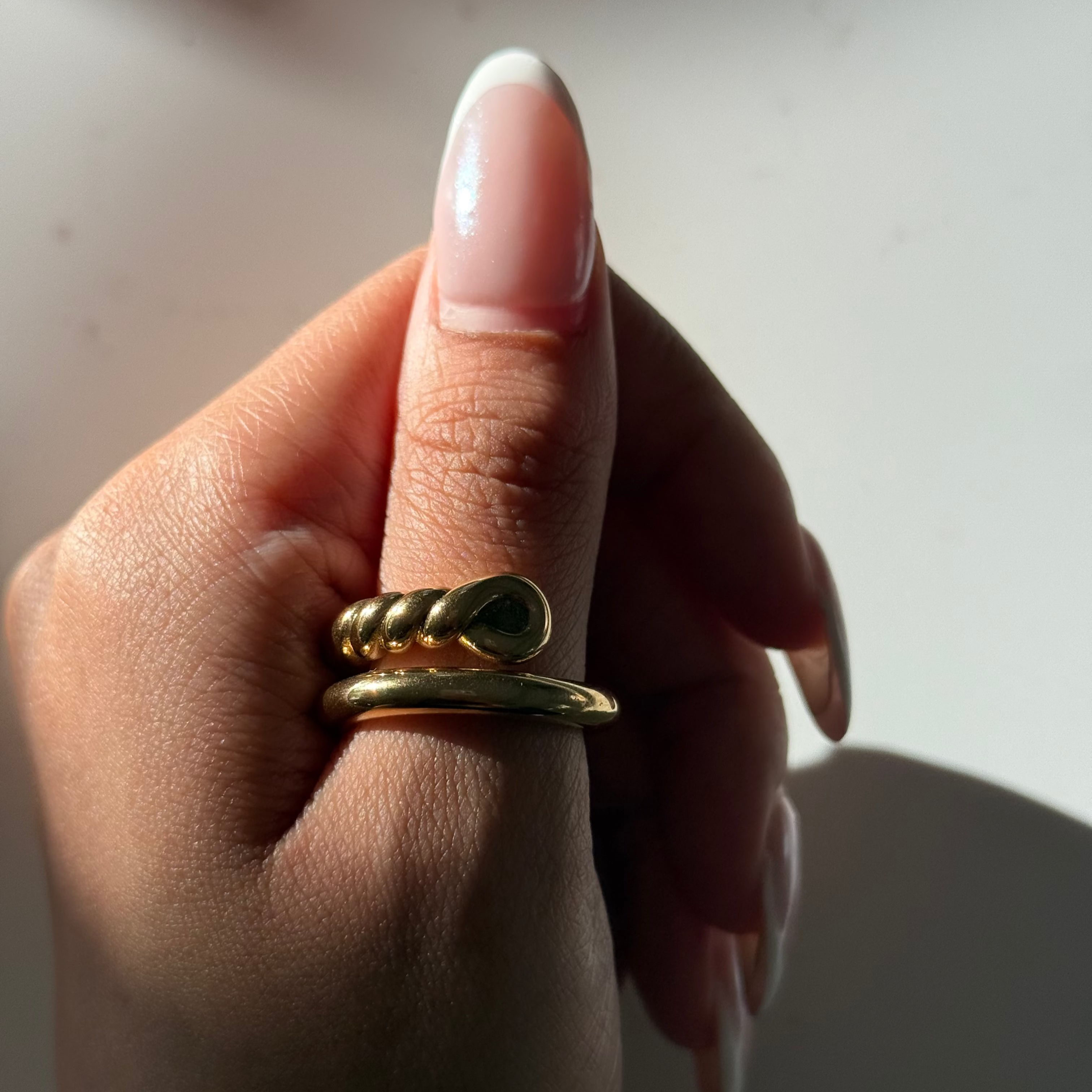 Gold twist ring